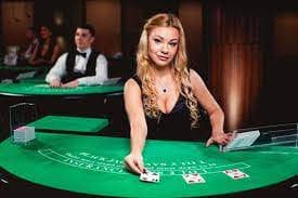 Tampilan live casino MT di ponsel